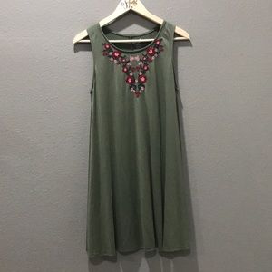 🎉 Francescas -Alya- Floral Embroidery Dress